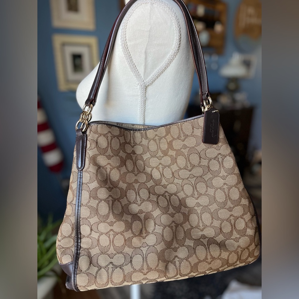Coach signature brown jacquard bag